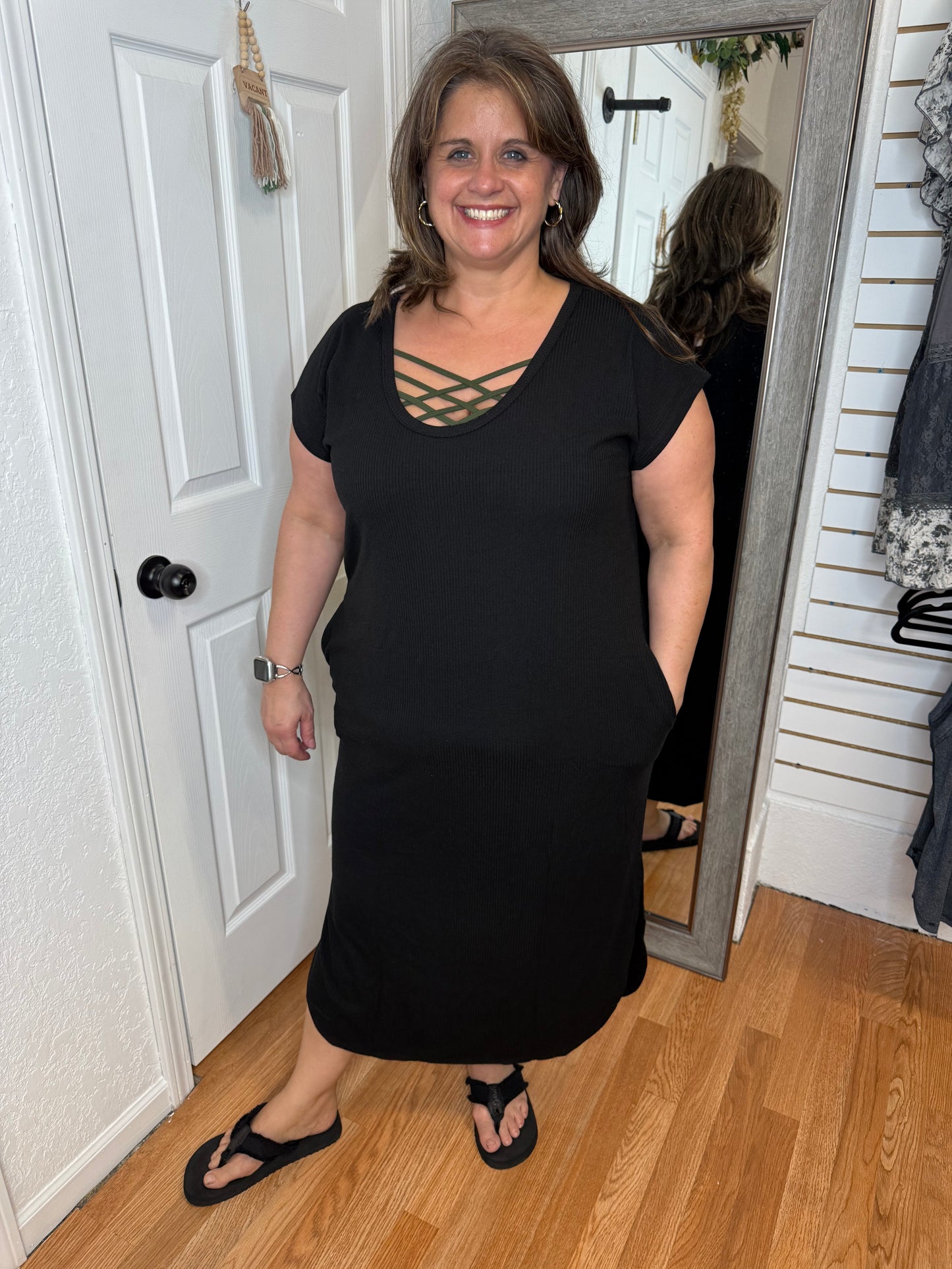 MARISSA MIDI LENGTH DRESS BLACK - MITTOSHOP