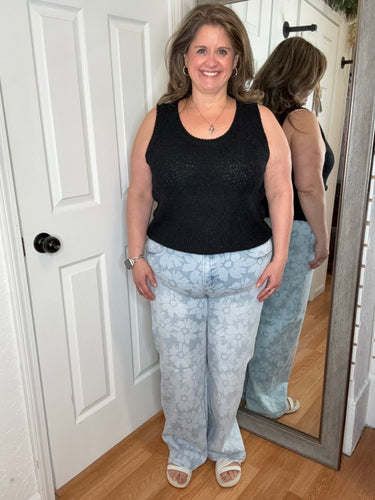 Daq Wide Leg Denim Floral Jeans- Risen