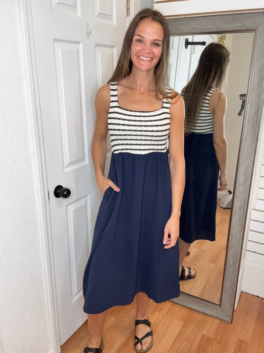 SHANIYAH COLORBLOCK MIDI DRESS -NAVY- HAPTICS