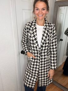 Petra Houndstooth Pea Coat - Skies Are Blue