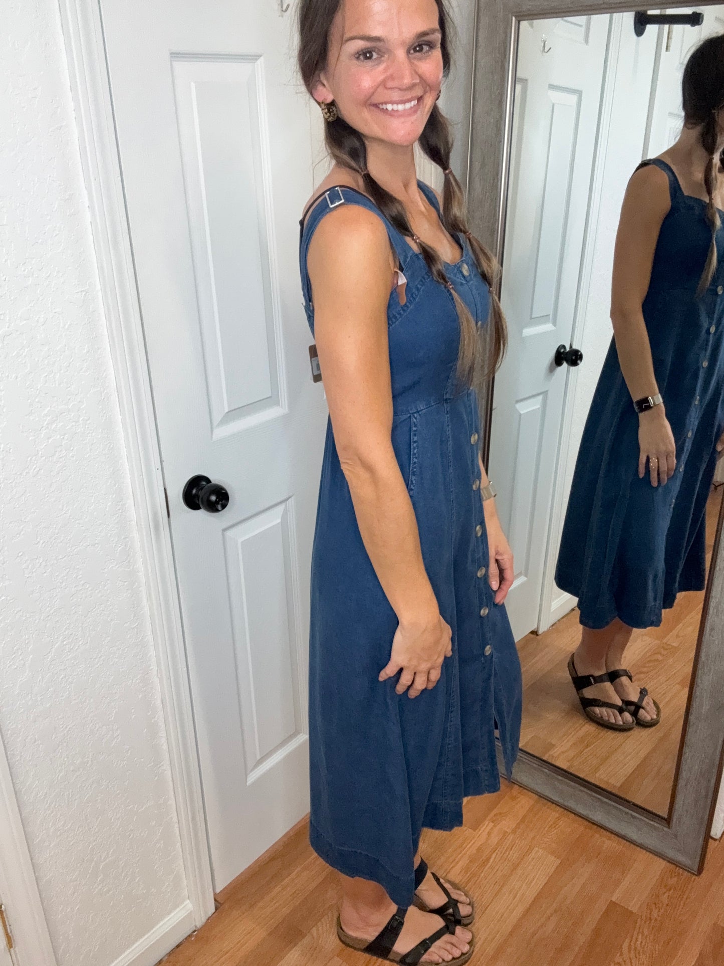 MILARAH DENIM BUTTON DOWN MIDI DRESS - BLU PEPPER