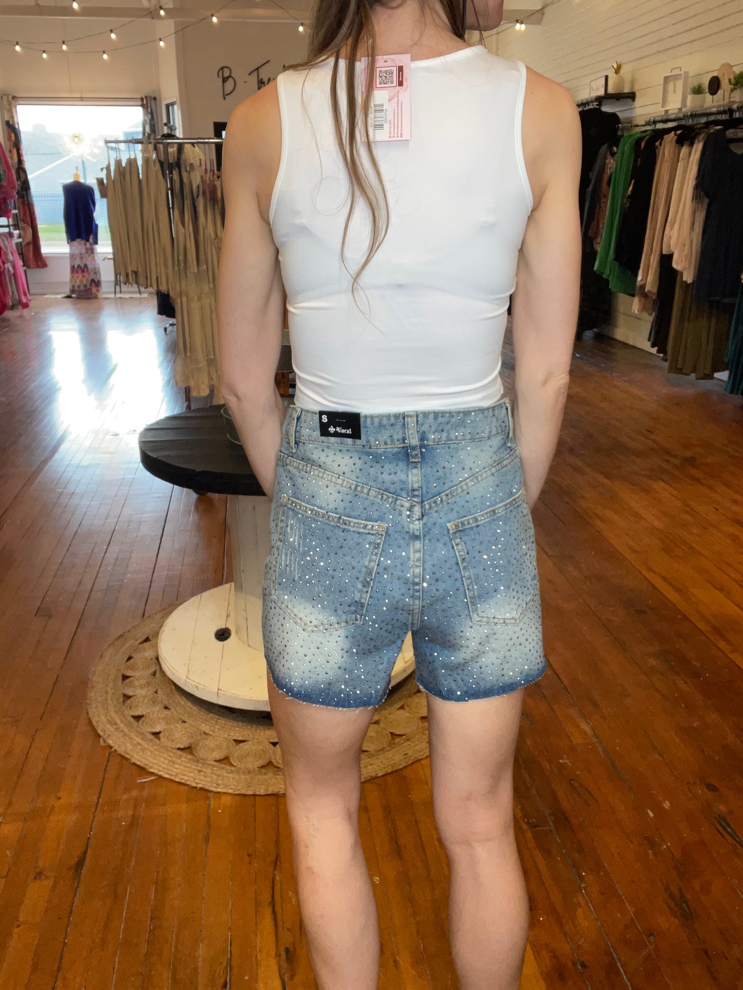 DENIM SHORTS WITH STONES