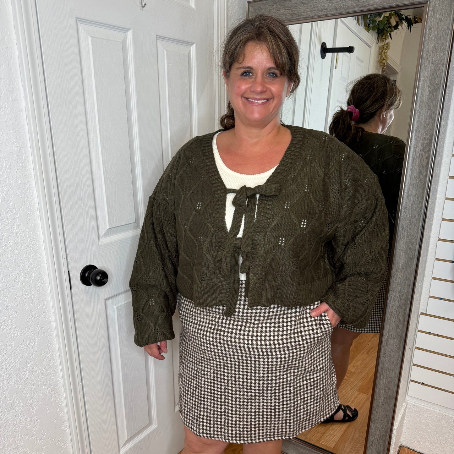OLIVINE MINI SKIRT BROWN/CREAM HOUNDSTOOTH - MIKAROSE
