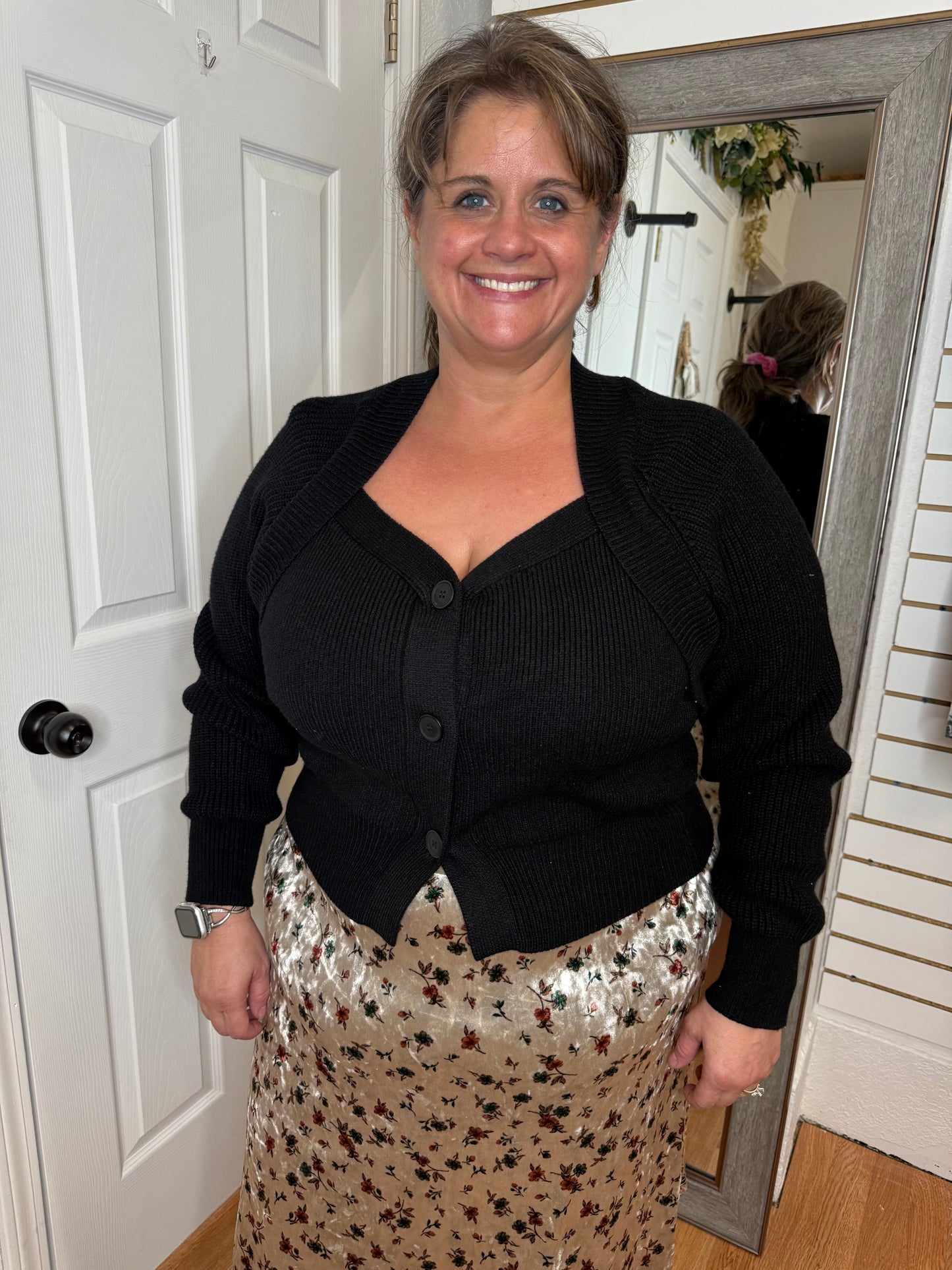 FAYE SWEETHEART BUTTON UP CARDIGAN BLACK - MIKAROSE