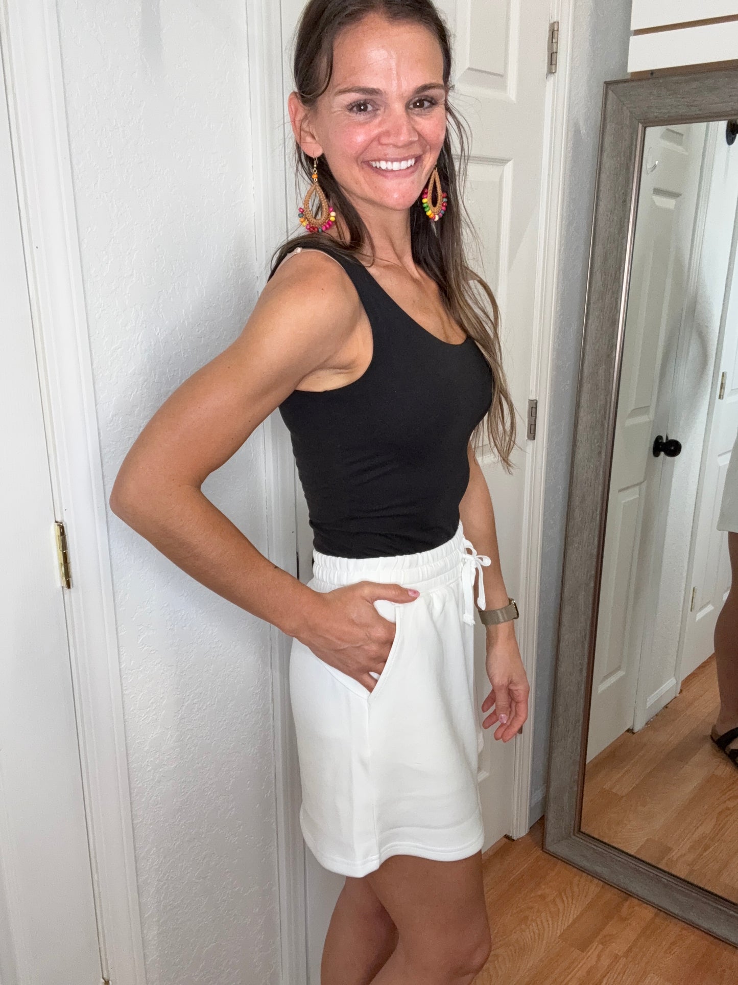JACIE SKORT -CREAM-RAE MODE