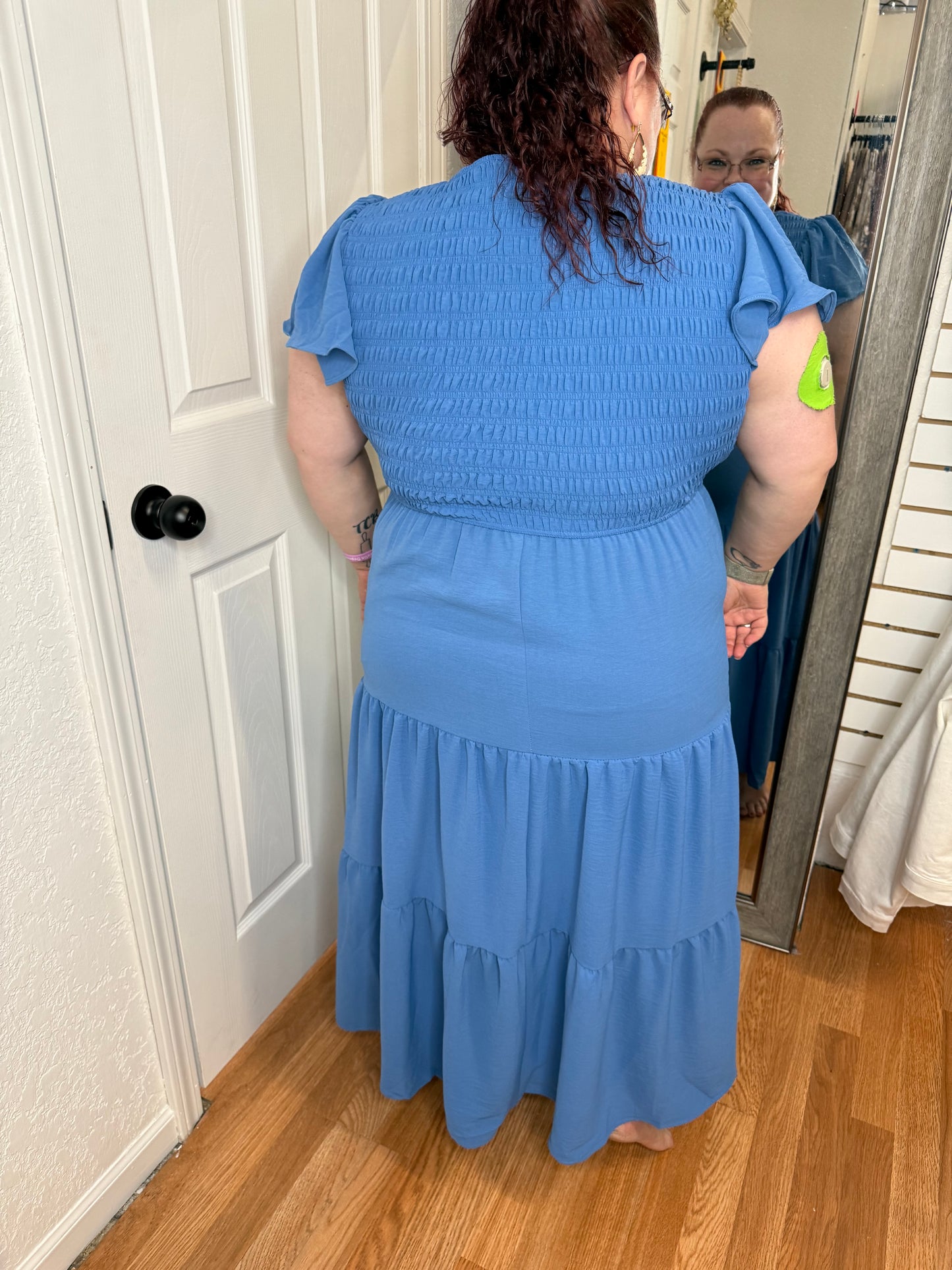 KENNEDY - FLUTTER SLEEVE MIDI DRESS - BLUE - BLU PEPPER