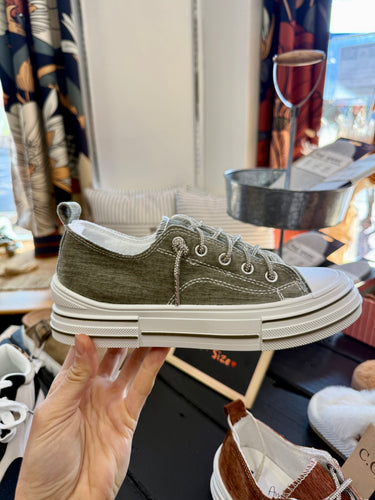 AMAN VELOUR RHINESTONE LACE UP SNEAKER SAGE- VERY G