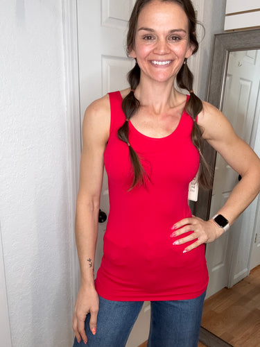 Bare Seamless Tank Red-Yelete