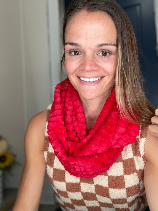Solid faux fur infinity scarf Red