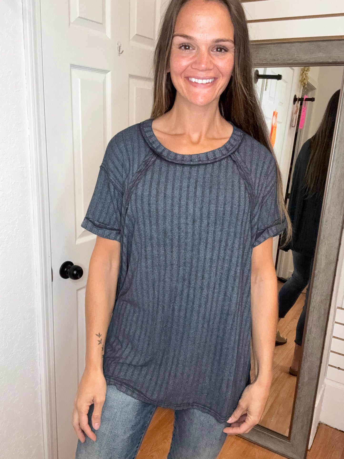 MARYANNE SHORT SLEEVE TOP ASH BLACK - ZENANA