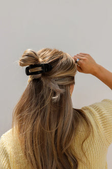 LAY DOWN HAIR CLAW - Kaxi