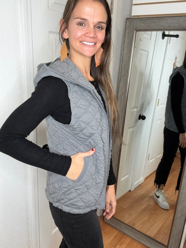 HEATHER HOODED VEST GREY- MICHELLE MAE