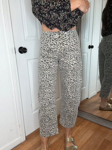 Zara Leopard Barrel Denim Jeans - Lovervet