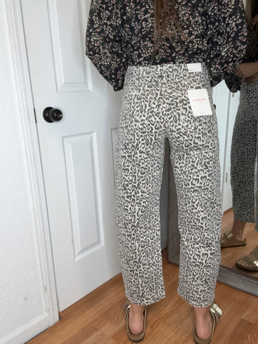 Zara Leopard Barrel Denim Jeans - Lovervet