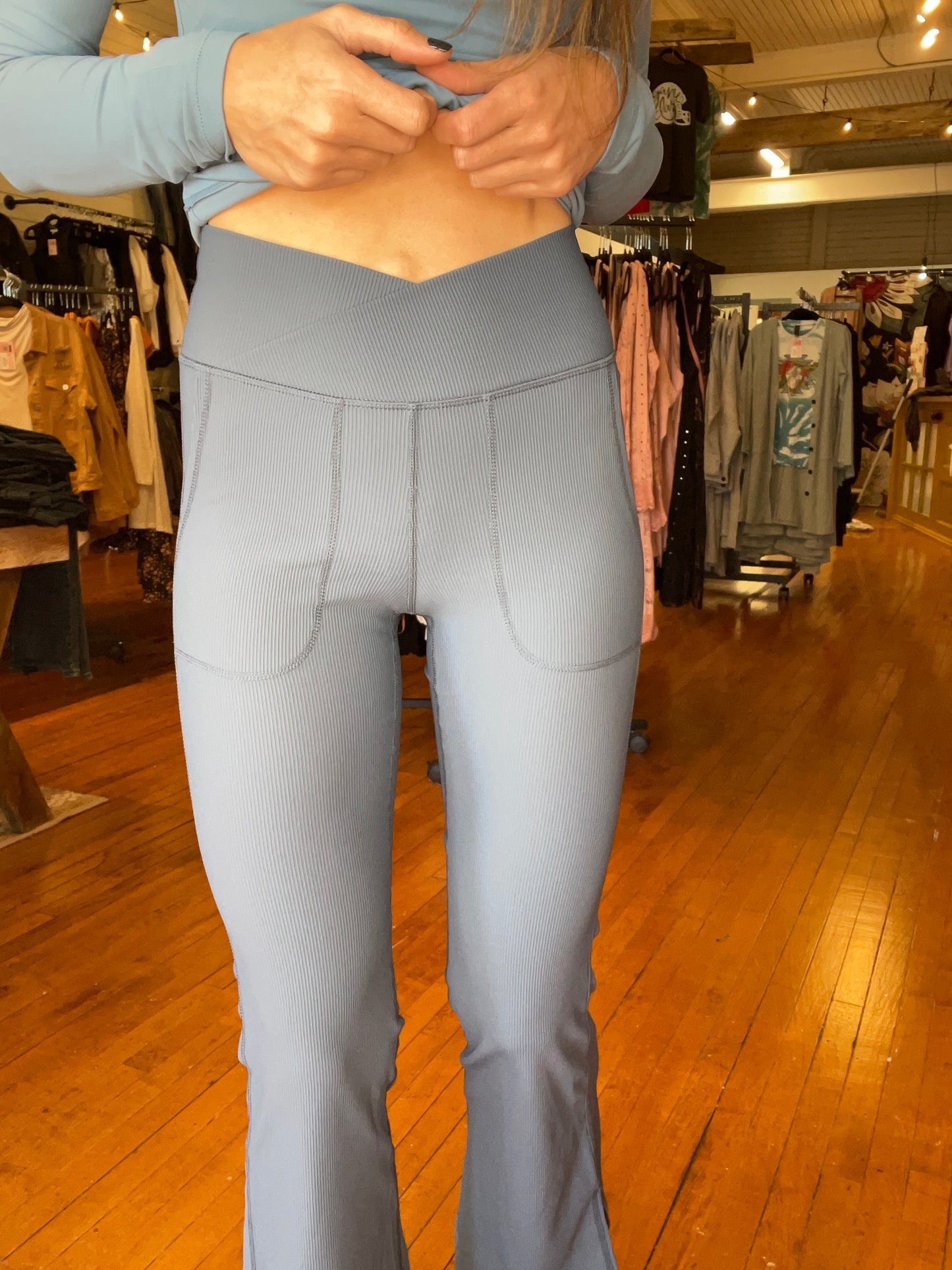 Bev V-Waist Flare Yoga Pant