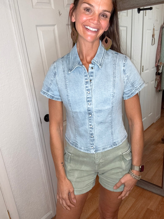 LYRA CROPPED DENIM SHORT SLEEVE TOP - RISEN