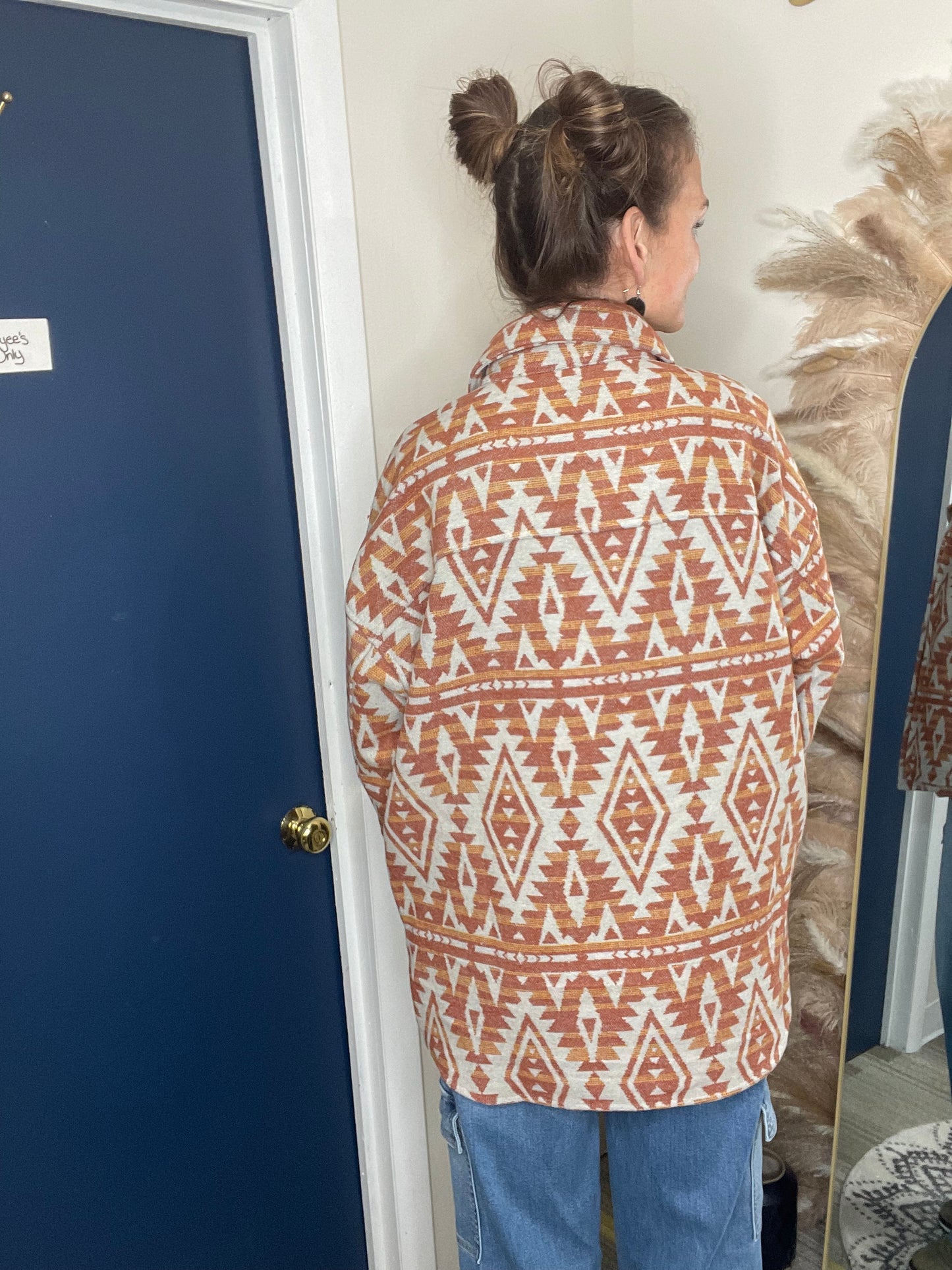 AZTEC BUTTON DOWN SHAKET WITH POCKETS