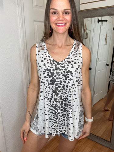 Leo Sleeveless Top With Lace Trim- Vocal