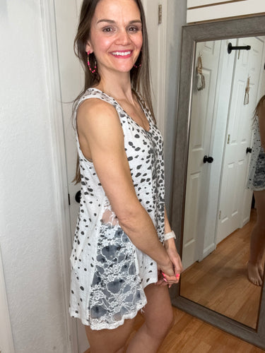 Leo Sleeveless Top With Lace Trim- Vocal