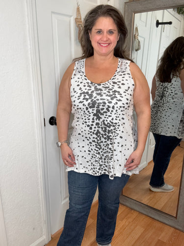 Leo Sleeveless Top With Lace Trim- Vocal