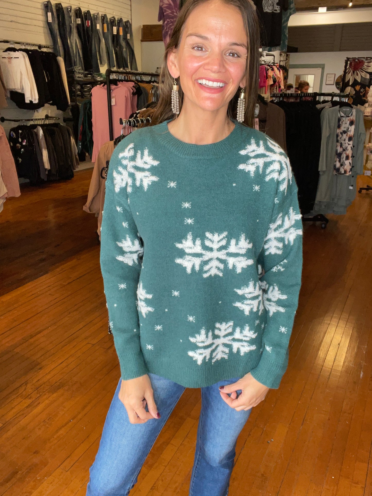 JUNIE - SNOWFLAKE SWEATER