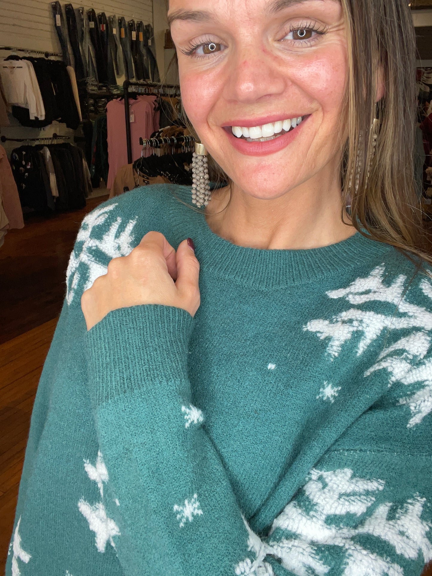 JUNIE - SNOWFLAKE SWEATER