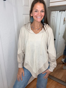 WOLFE HOODED SWEATER TOP - DAVI & DANI
