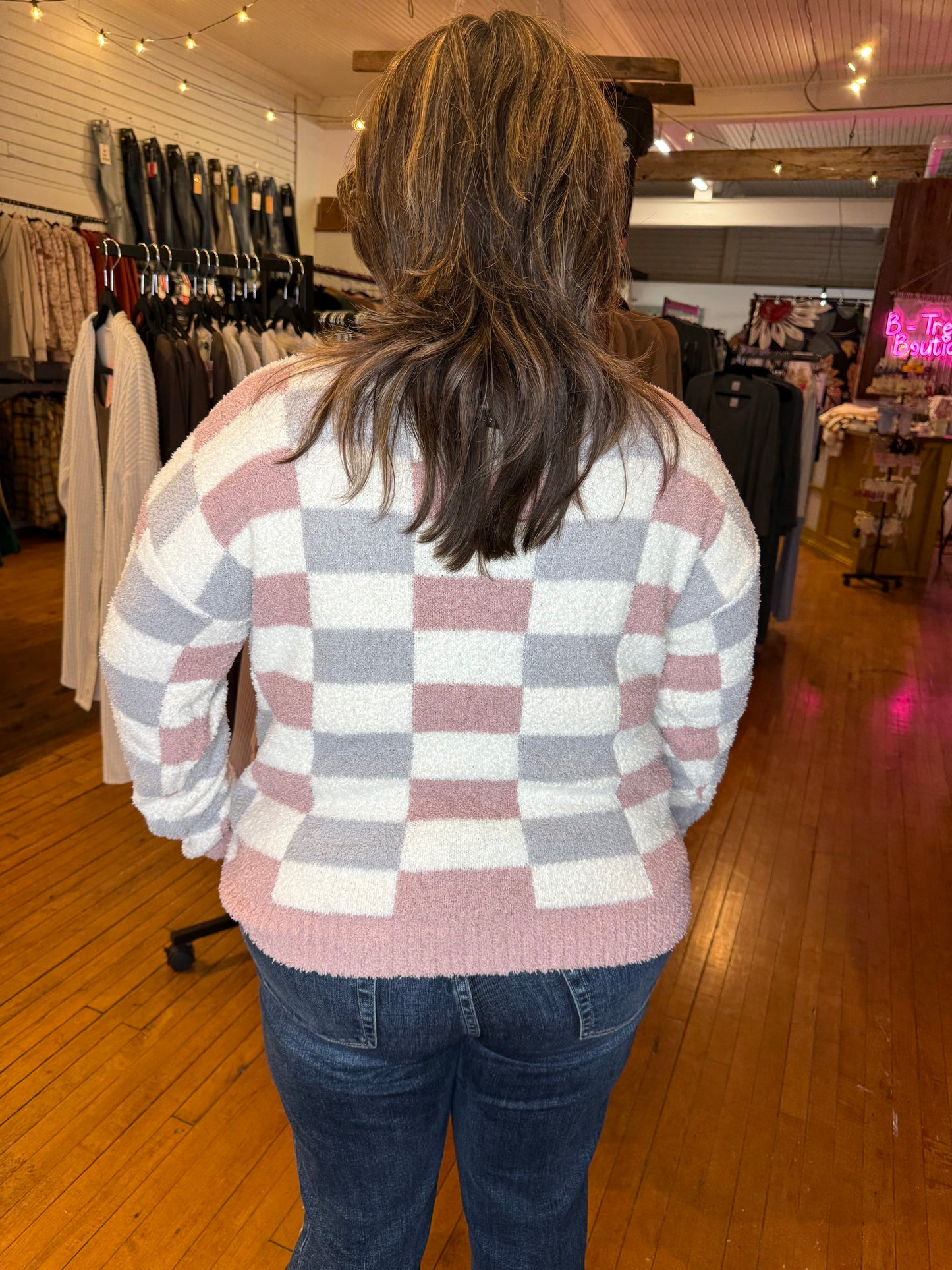 CLAIRE CHECKERED SWEATER