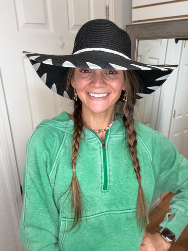 SUMMER LOVIN - FLOPPY HAT-BLACK/WHITE