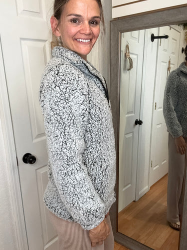 Taz Fullzip Sherpa Charcoal- Michelle Mae