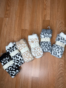 OLLY PLUSH KNEE HIGH SOCKS - COMFYLUXE