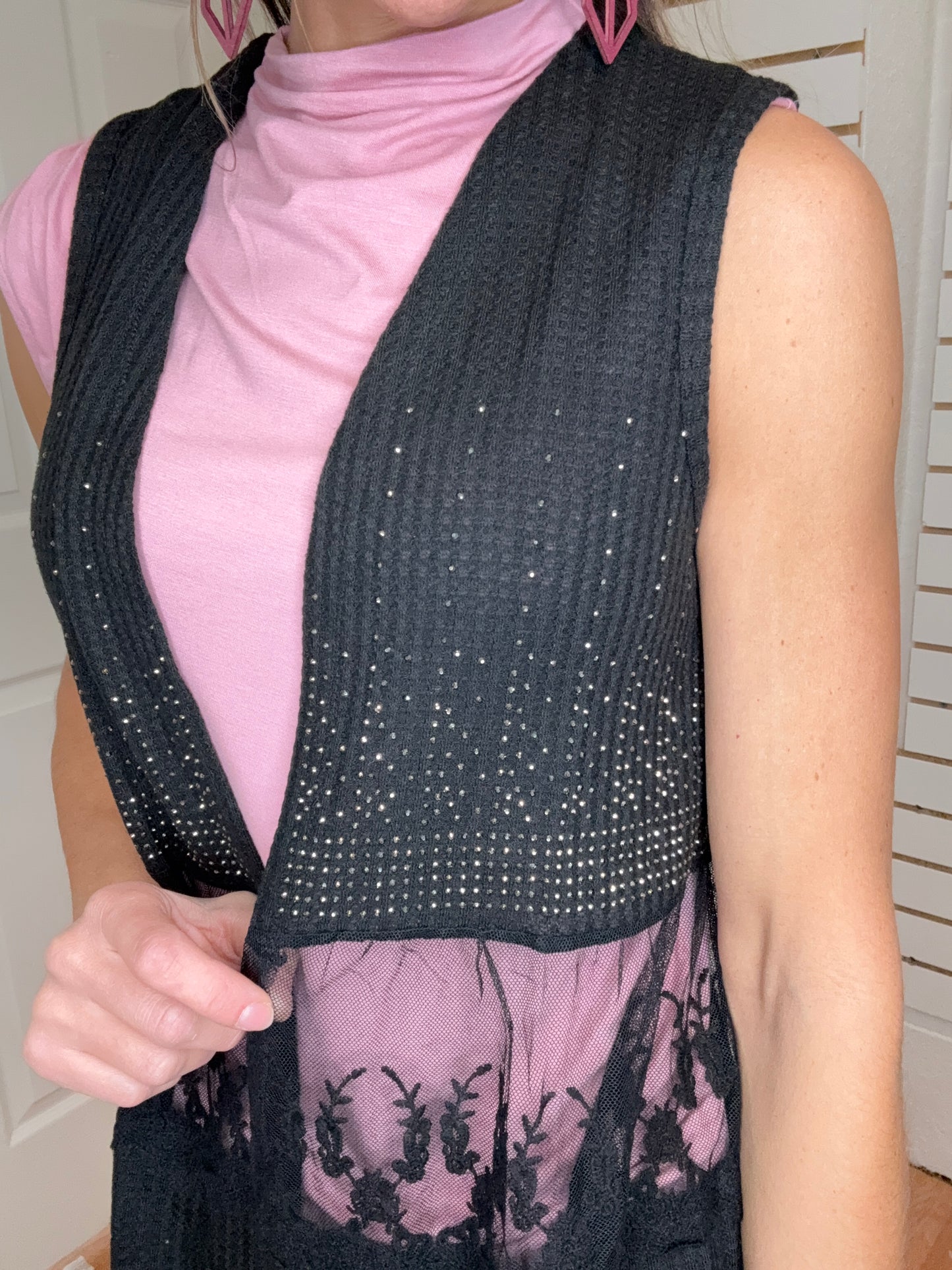 LYRA OPEN KNIT VEST - BY VOCAL