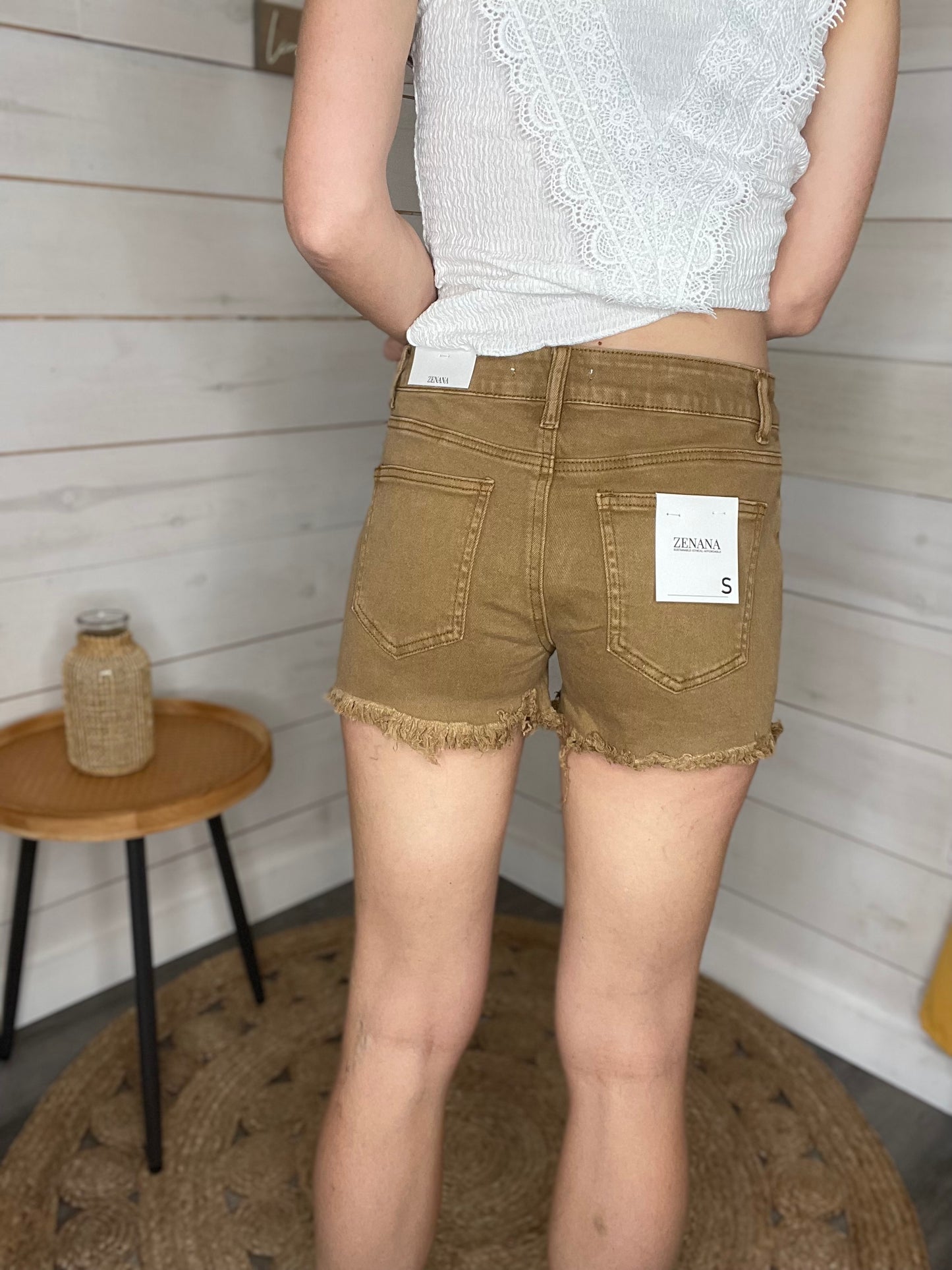 WASHED FRAYED SHORTS Deep Camel