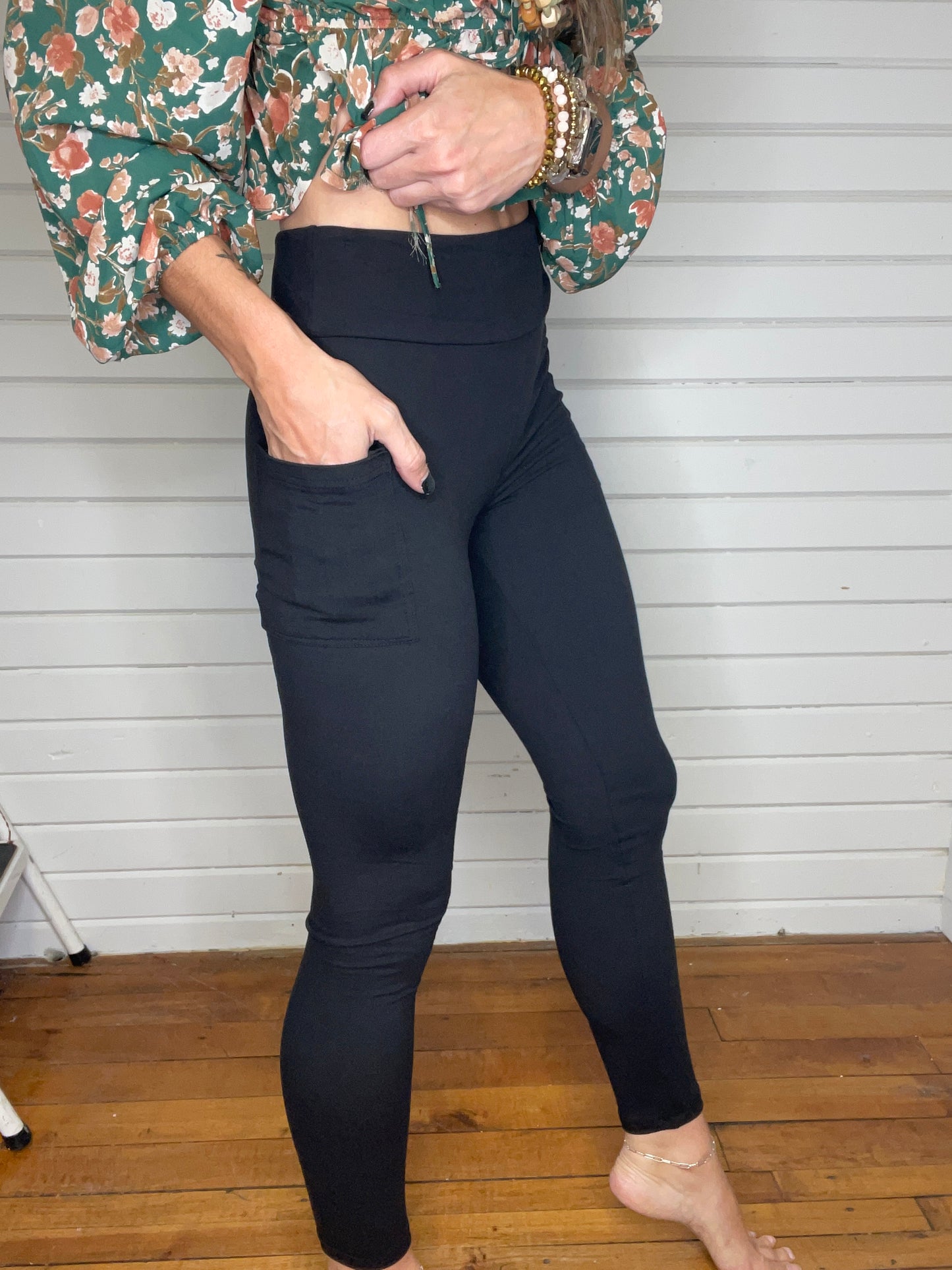 BLACK FULL-LENGTH Leggings with POCKETS