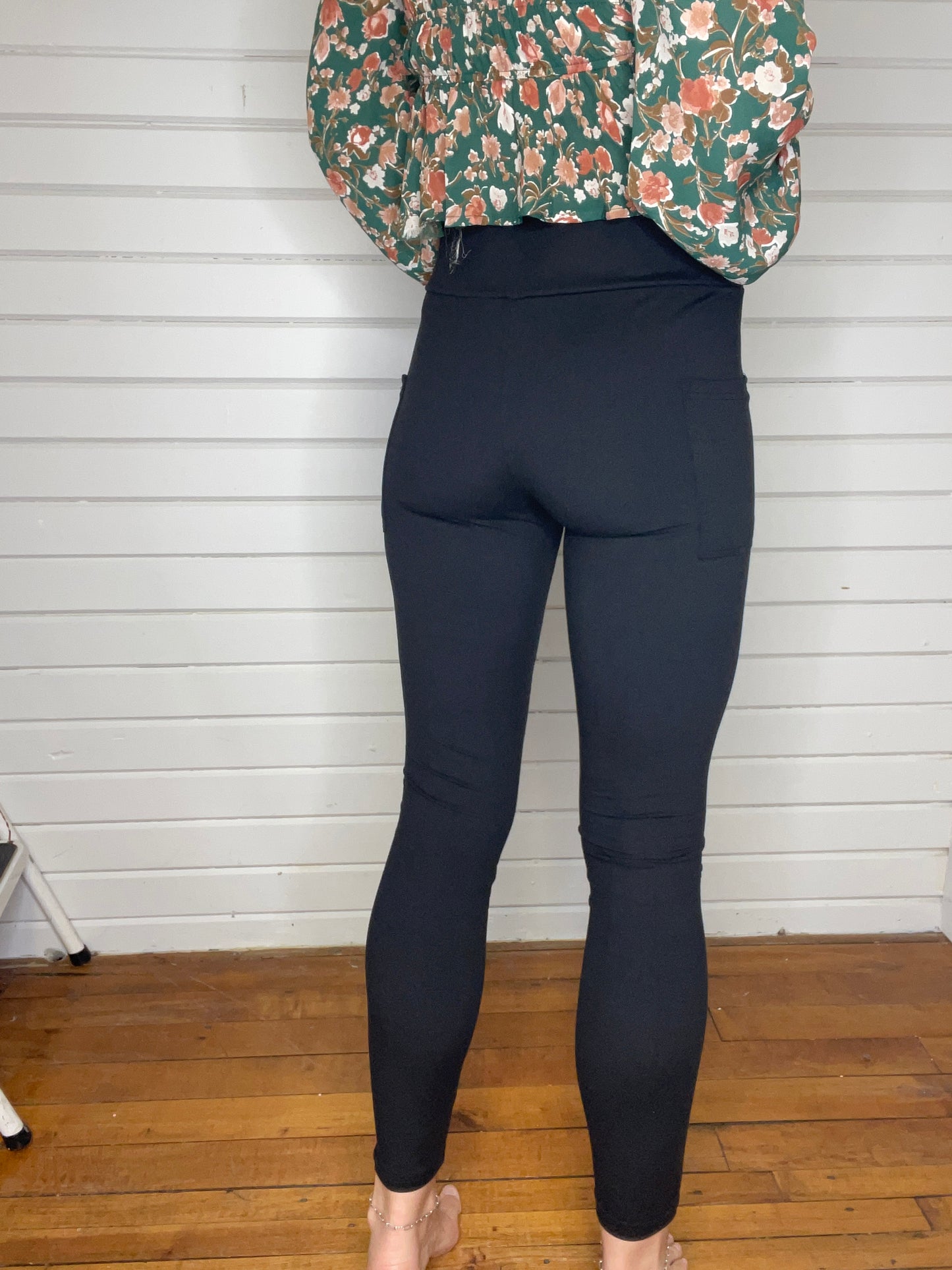 BLACK FULL-LENGTH Leggings with POCKETS