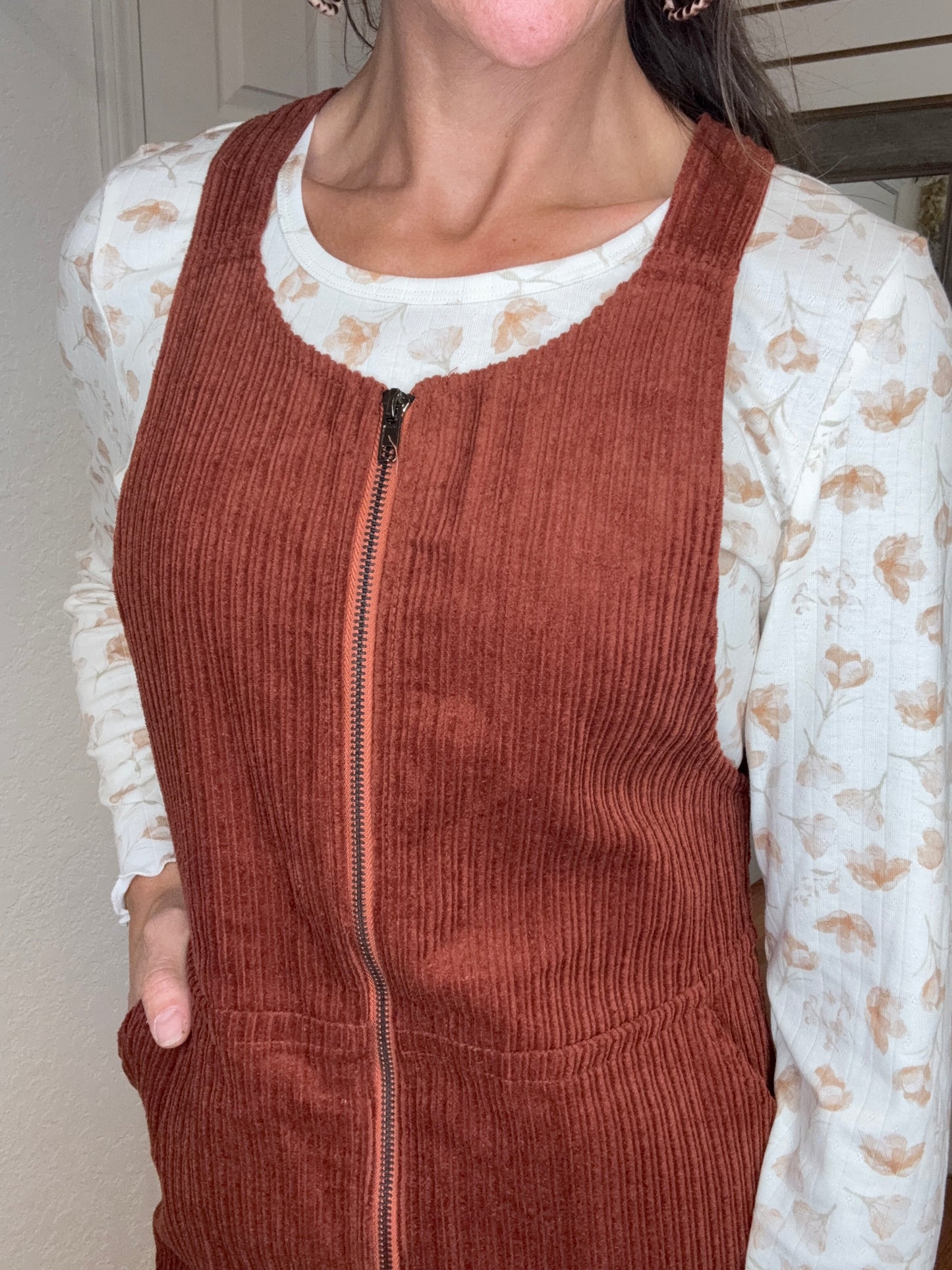 VEDA CORDUROY JUMPER DRESS RUST- COZY