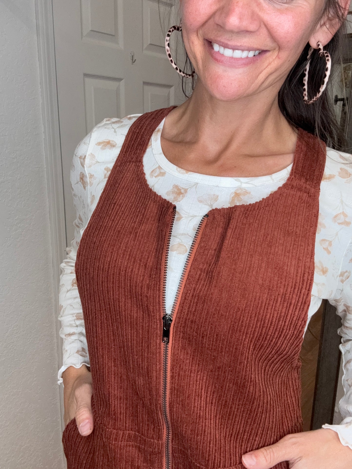 VEDA CORDUROY JUMPER DRESS RUST- COZY