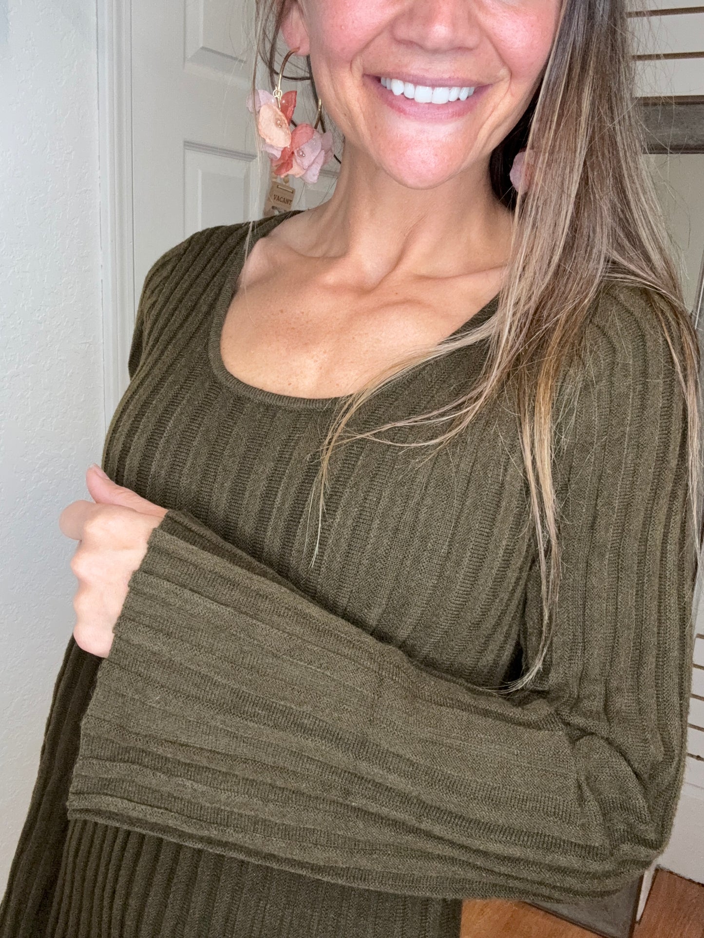 OLIVIA LONG SLEEVE SWEATER DRESS OLIVE/BROWN - WHITE BIRCH
