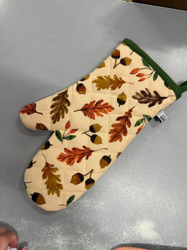 Oak & Acorn Oven Mitt - Danica