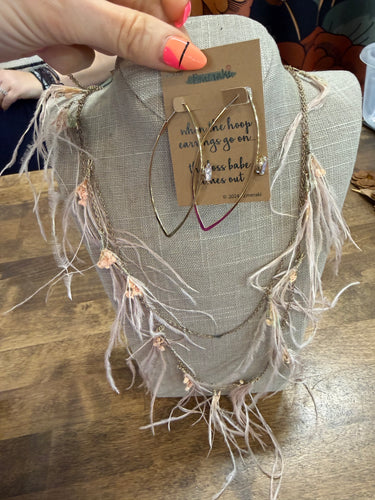 Feather Necklace And Earing Set - CEmeraki