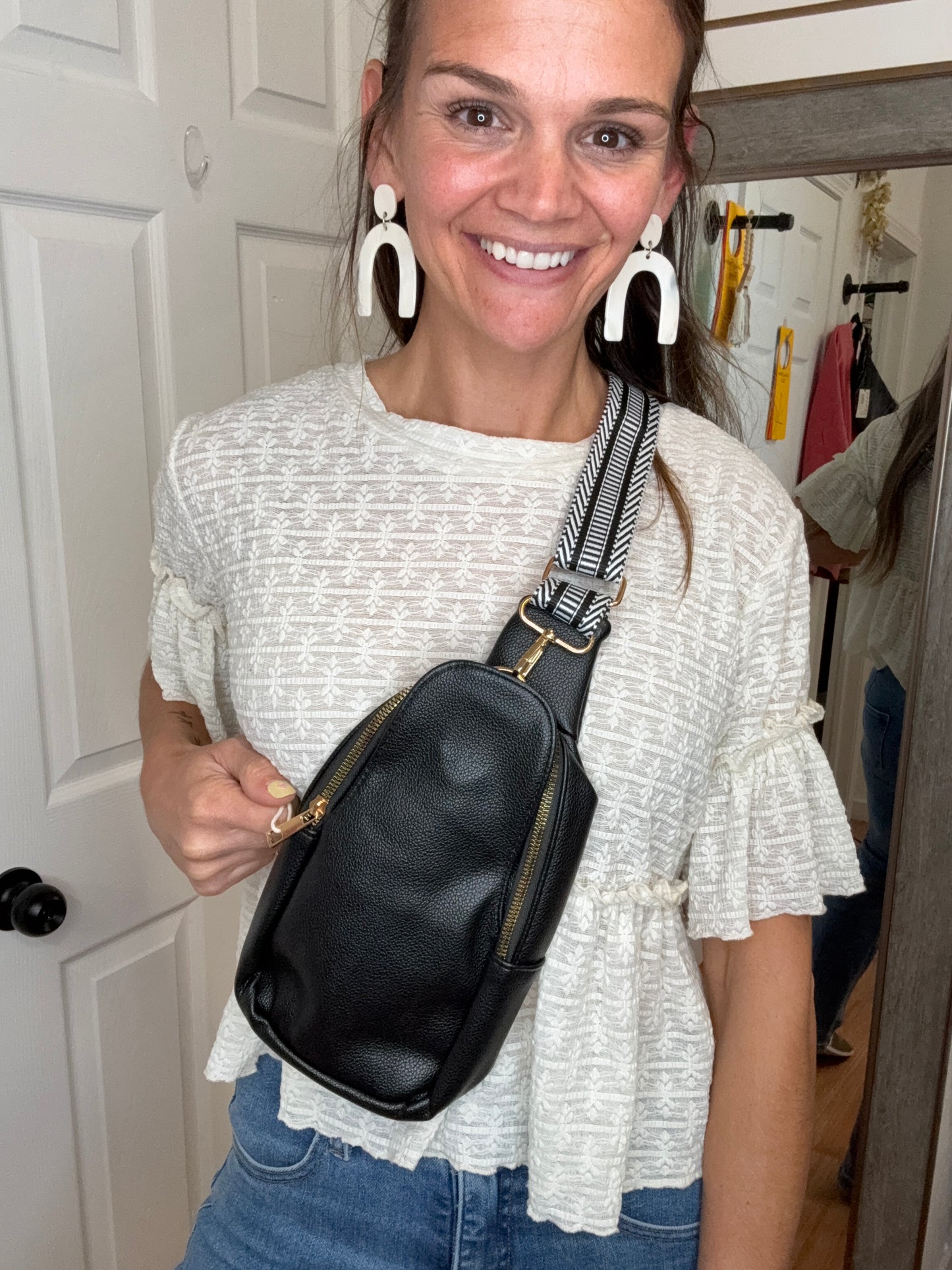 SELINA SLING BAG- BLACK
