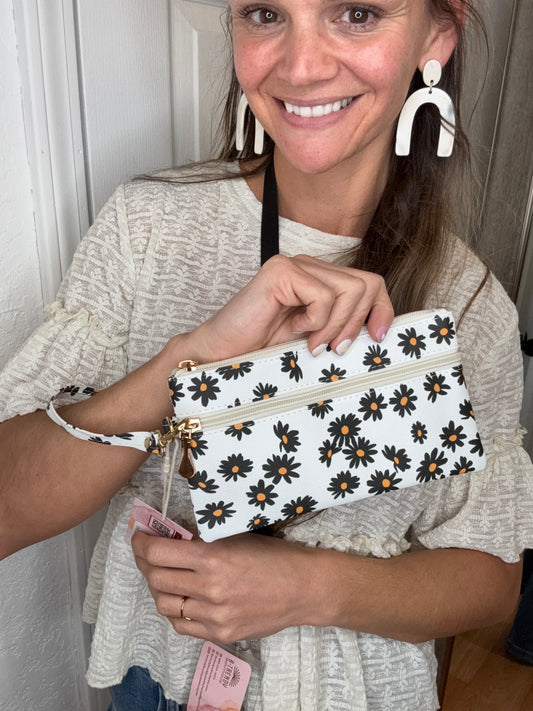 WANDA WRISLET BAG