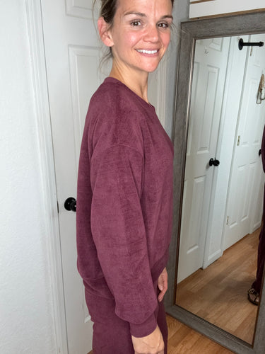 Plumly Pullover Sweatshirt Plum  - Yelete