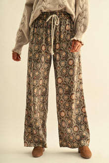 Viv Wide Leg Pull On Pants- Anniewear