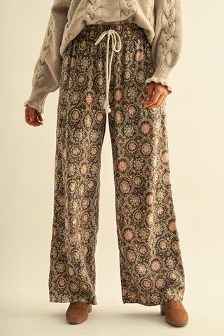 Viv Wide Leg Pull On Pants- Anniewear