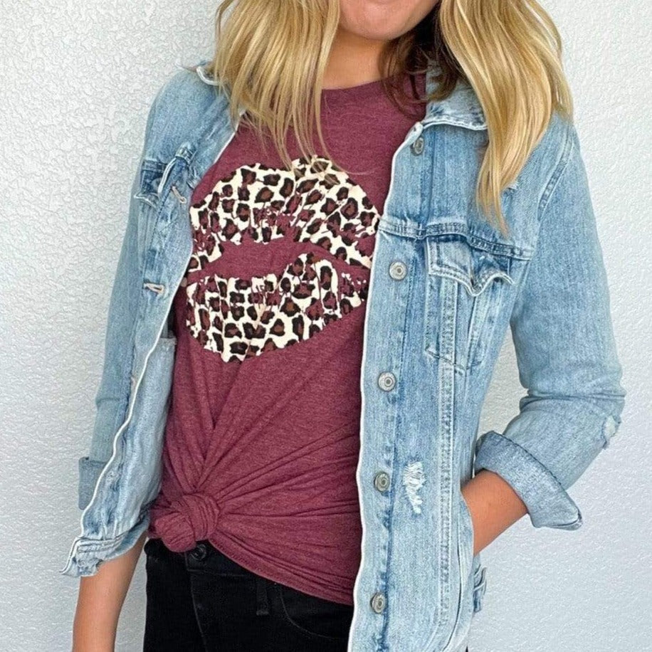 Envy Stylz Boutique Women - Apparel - Shirts - T-Shirts Leopard Lips Soft Graphic Tee