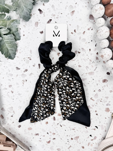ANNABELLE - HAIR SCRUNCHIE RIBBON - BLACK FLORAL